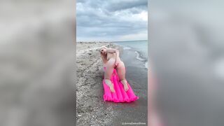 Dildo: I love anal playing and i like to do it on a beach ???? #2