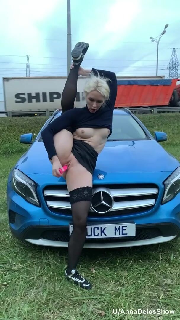 My pussy needs to be fucked outdoors