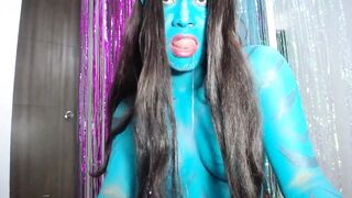 Dildo: Neytiri from Avatar cosplayer masturbates and shows of her blowjob skills on a dildo #4