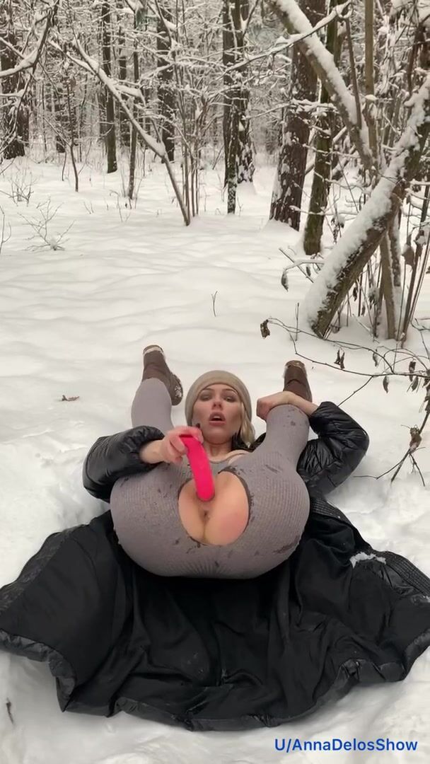 Yesterday was a wonderful day, I masturbated in the forest all day