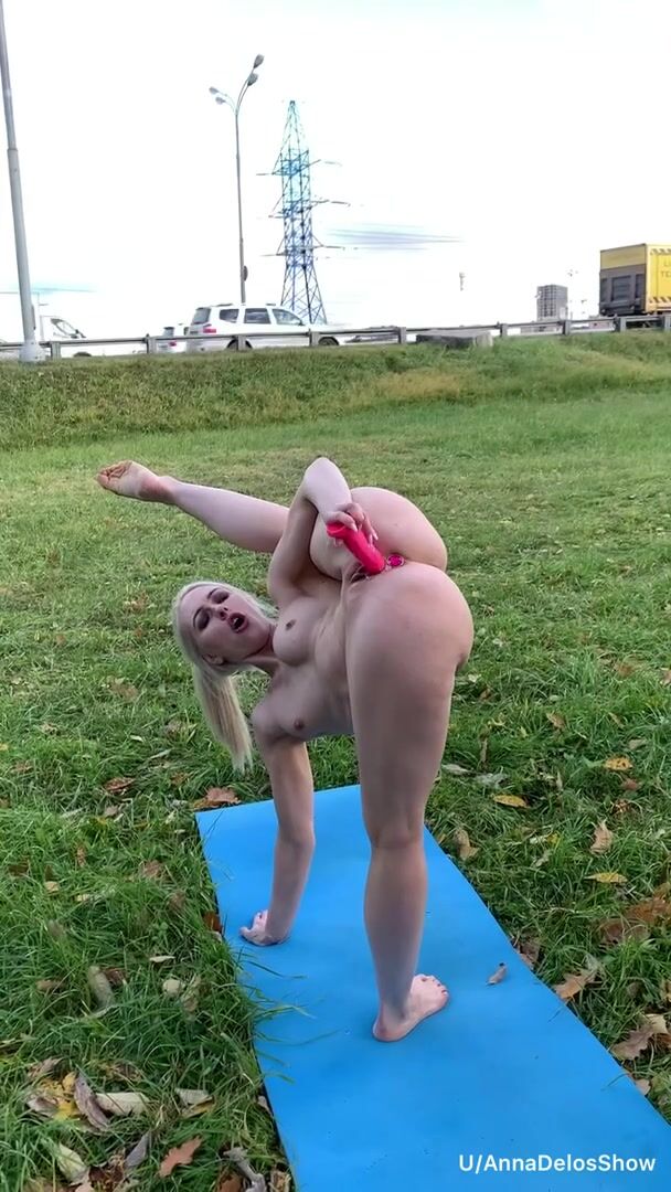I love to stretch and masturbate in public